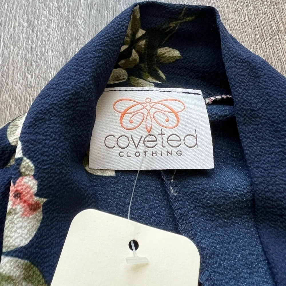 Coveted Clothing Floral Kimono Wrap Size Medium 6/7